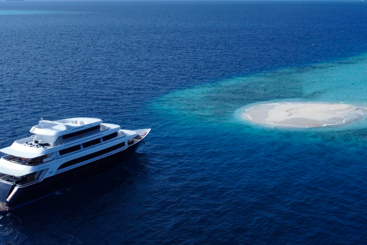 safira yacht maldives
